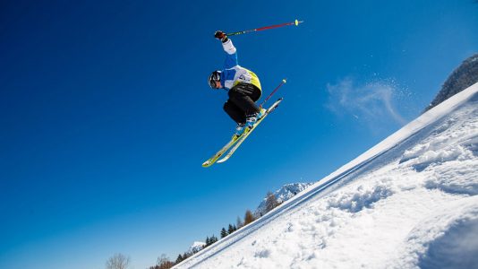 10-ski-alpin-sprung